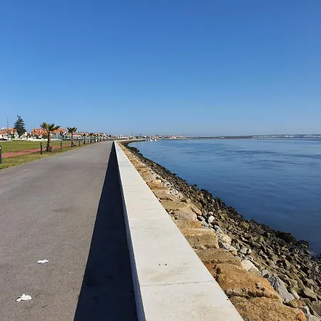 Quarto em Acomodações Particulares Cantinho Do Auka - *